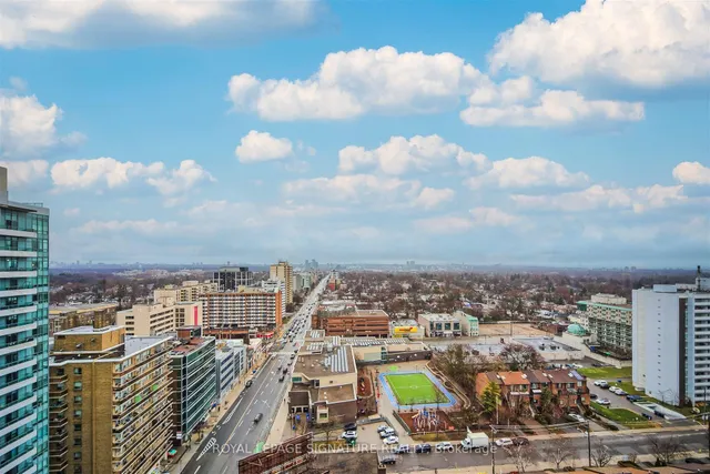 Additional image 19 of 125 Redpath Ave Unit 1913