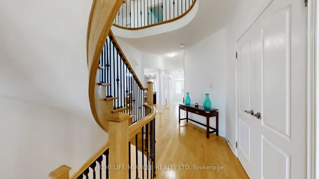 Additional image 36 of 33 Garryoaks Dr