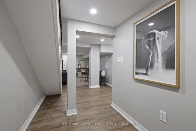 Additional image 38 of 93 Harvie Ave