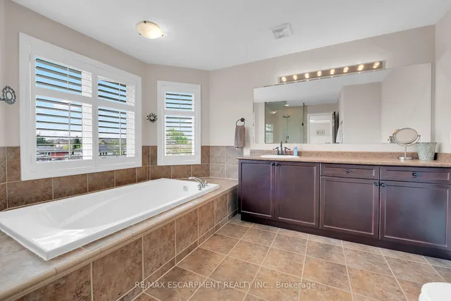 Additional image 31 of 56 Nanaimo Cres