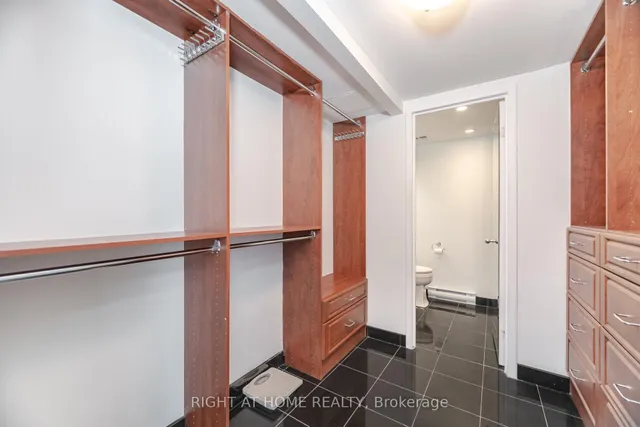 Additional image 27 of 77 Harbour Sq Unit 1812