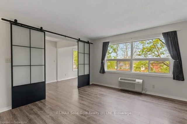 Additional image 8 of 30 Hugo Cres Unit 201