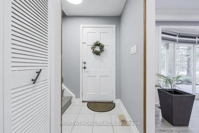 Additional image 4 of 1276 HILLVIEW Cres