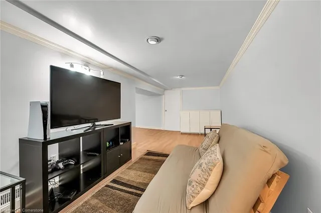 Additional image 30 of 264 Ottawa St