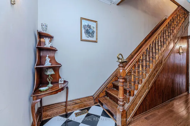 Additional image 35 of 236 Dovercourt Rd