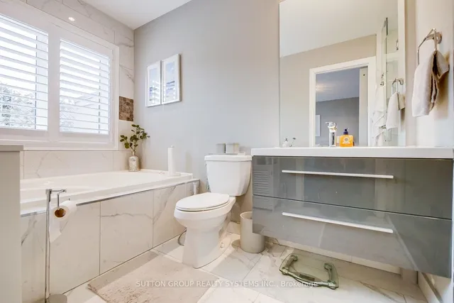 Additional image 37 of 3060 Eberly Woods Dr