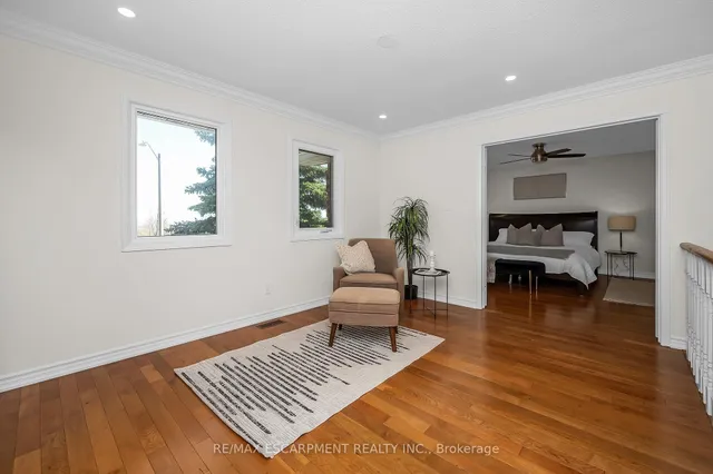 Additional image 16 of 2728 Guilford Cres