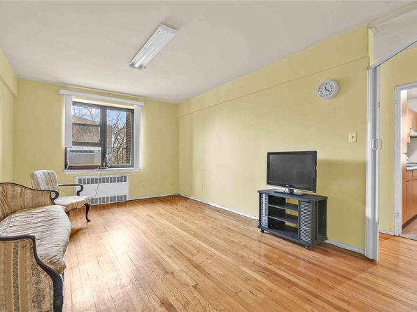 140-08 28th Road #3A, Flushing, NY 11354