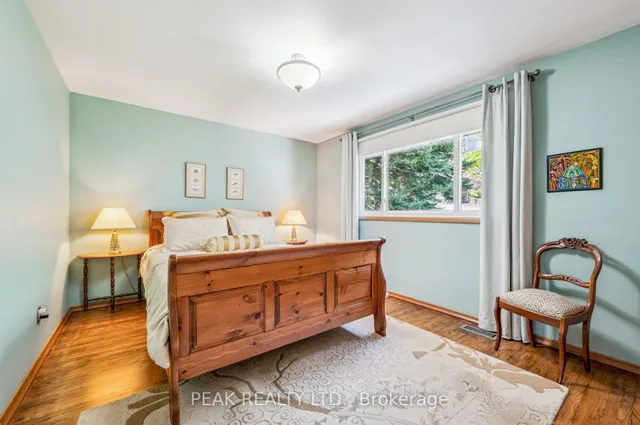 Additional image 21 of 61 Larkspur Cres