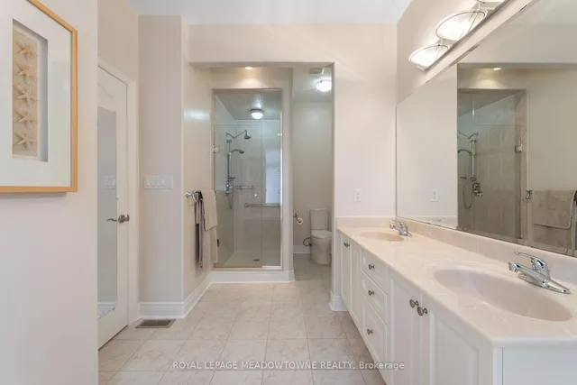 Additional image 30 of 3 Mcnutt St