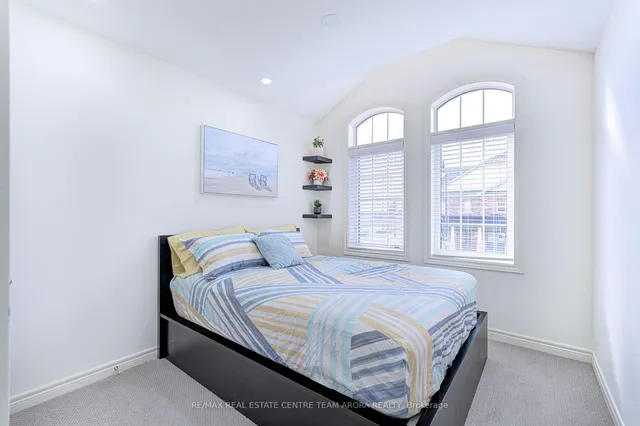 Additional image 23 of 80 Finegan Circ