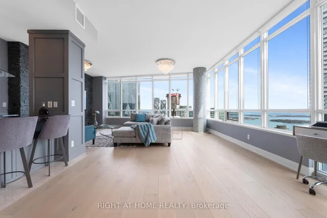 Additional image 13 of 65 Bremner Blvd Unit 5104