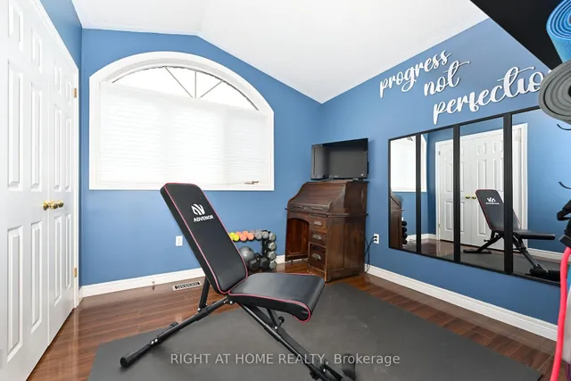 Additional image 30 of 27 Turquoise Dr