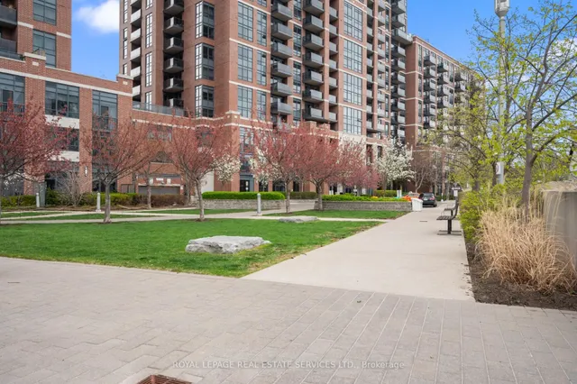 Additional image 44 of 61 Heintzman St Unit 812