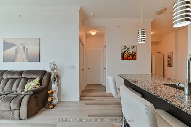 Additional image 17 of 840 Queens Plate Dr Unit 1609