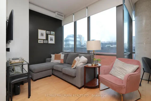 Additional image 11 of 33 Mill St Unit 817