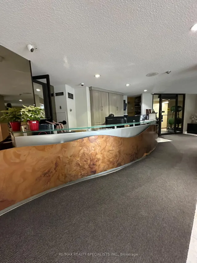 Additional image 8 of 3695 Kaneff Cres Unit 1602