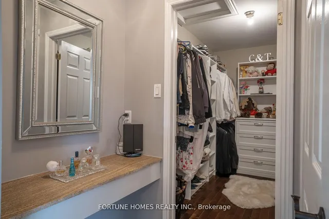 Additional image 23 of 14 Shadywood Rd