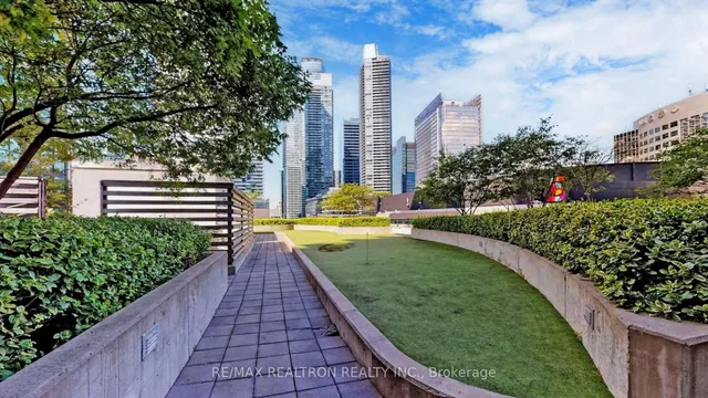 Additional image 42 of 18 Harbour St Unit 2104