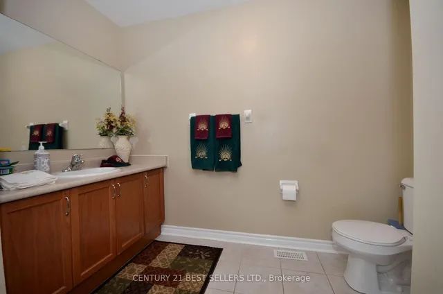 Additional image 37 of 9 Coin St