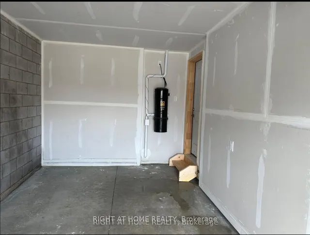 Additional image 20 of 29 Mia Dr