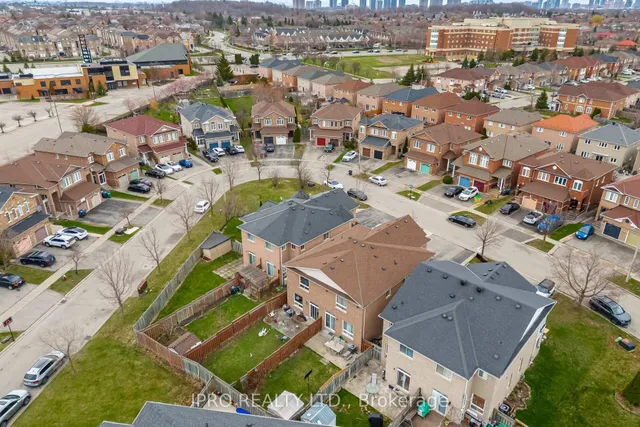 Additional image 50 of 803 Khan Cres