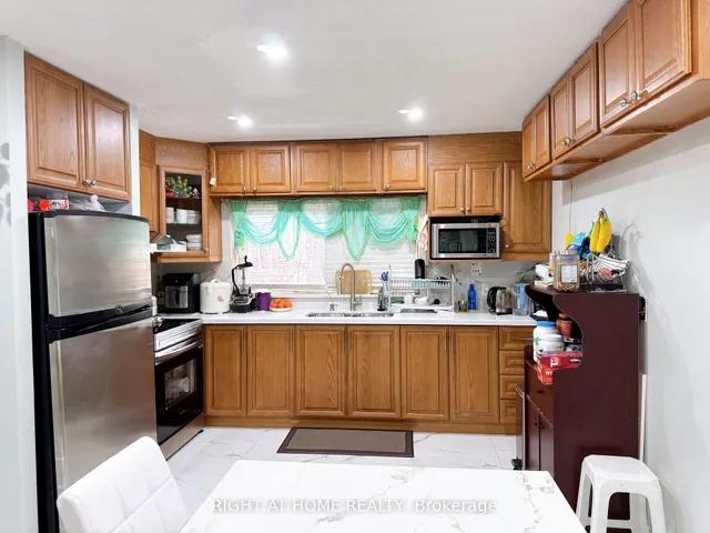 Additional image 5 of 2901 Jane St Unit 101