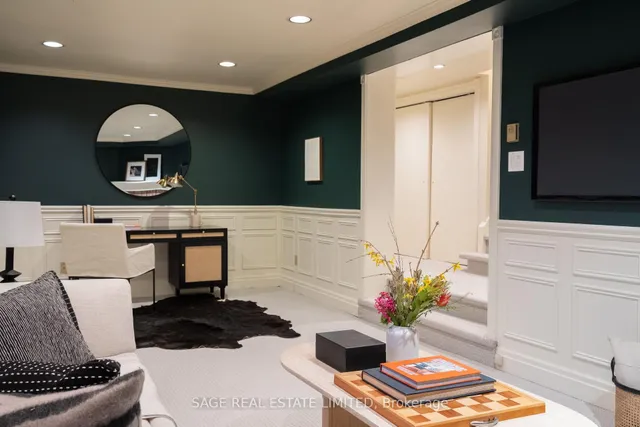 Additional image 43 of 57 Castle Frank Rd