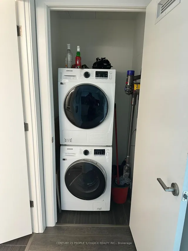 Additional image 15 of 741 King St Unit 901