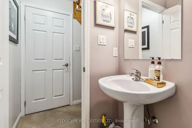 Additional image 35 of 256 Whetham Hts