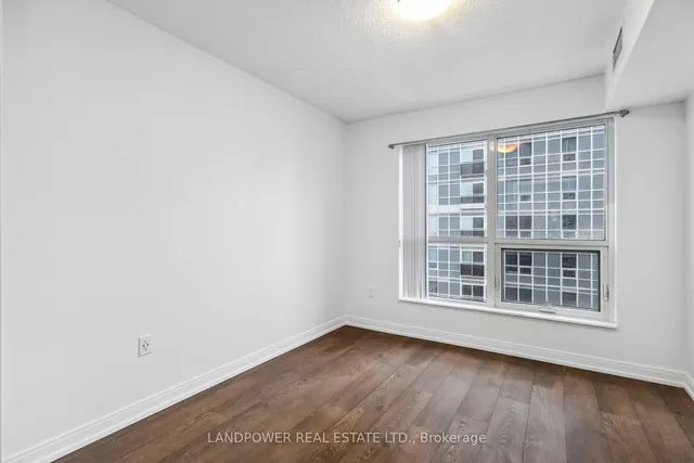 Additional image 21 of 275 Village Green Sq Unit 2417