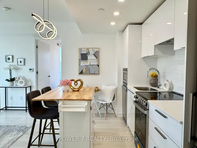 Additional image 10 of 501 Yonge St Unit 3305