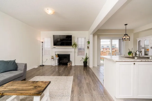 Additional image 13 of 1152 Duignan Cres