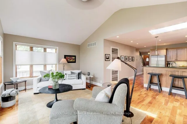 Additional image 19 of 583 Woodland Ave