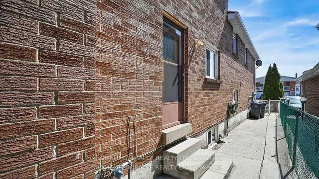 Additional image 49 of 7433 Sigsbee Dr