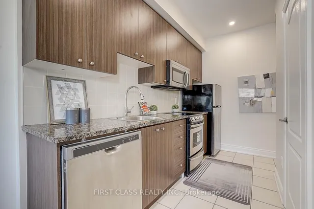 Additional image 8 of 17 Coneflower Cres Unit 220