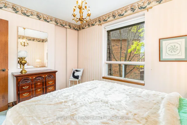 Additional image 15 of 74 Upper Canada Dr Unit 1