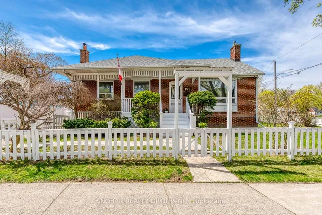 195 Clearbrooke Circ