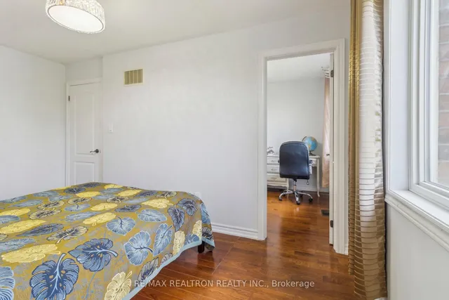 Additional image 29 of 33 Pidgeon St