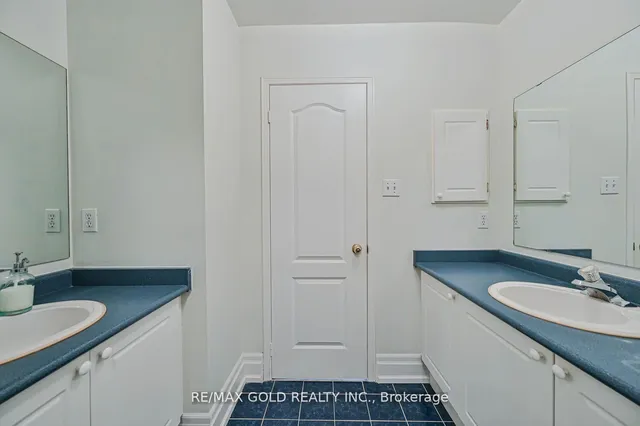 Additional image 34 of 8 Willow Park Dr