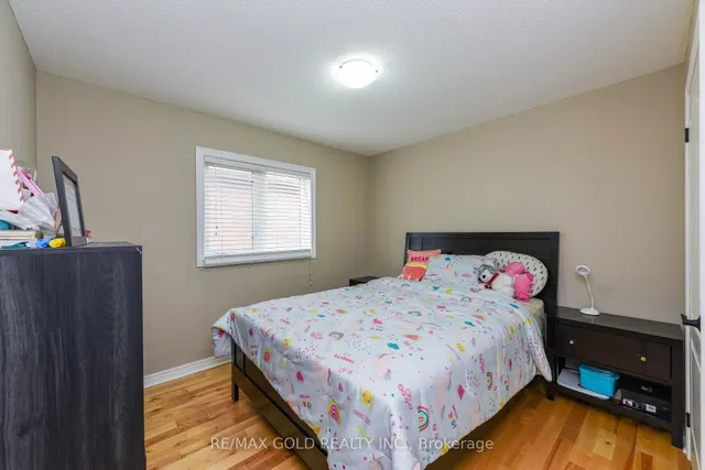 Additional image 30 of 35 Amaranth Cres