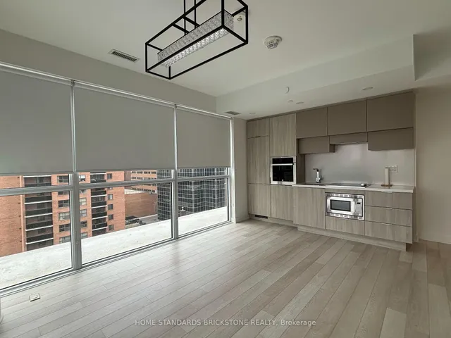 Additional image 6 of 39 Roehampton Ave Unit 609