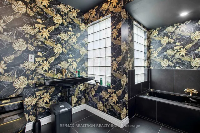 Additional image 25 of 24 Marion St