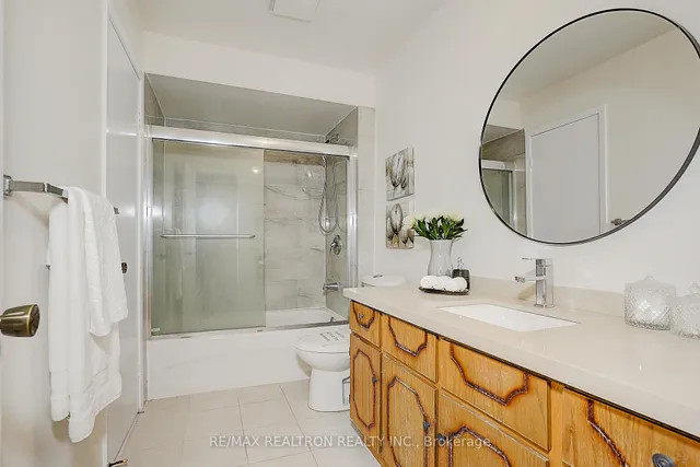 Additional image 27 of 82 Carnival Crt