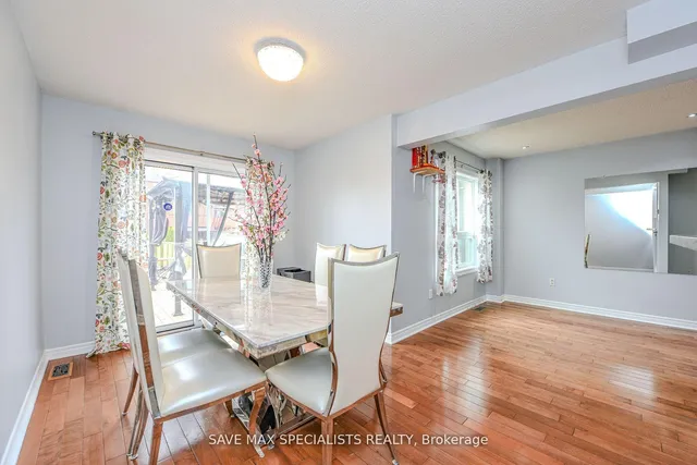 Additional image 16 of 622 Lumberton Cres