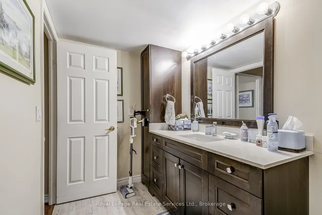 Additional image 36 of 100 Burloak Dr Unit 2212