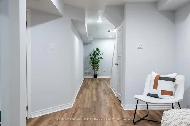 Additional image 43 of 83 Foxborough Dr