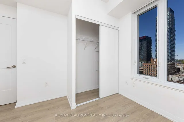 Additional image 19 of 50 Dunfield Ave Unit 1917