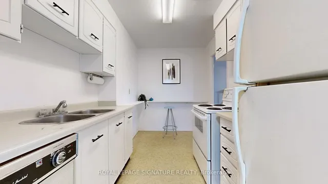 Additional image 14 of 4005 Don Mills Rd Unit 111