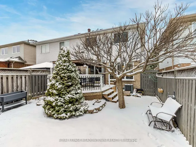 Additional image 44 of 73 Townley Cres